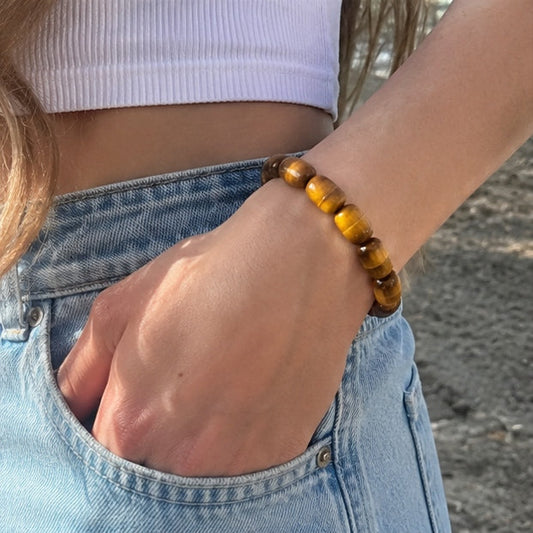 Golden Ridge Barrel-Cut Tiger's Eye Bracelet: A Symbol of Integrity and Willpower